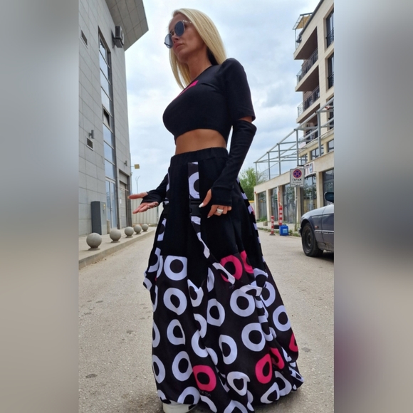 Jupe et chandail long Selfish neuf - Picture 2 of 3